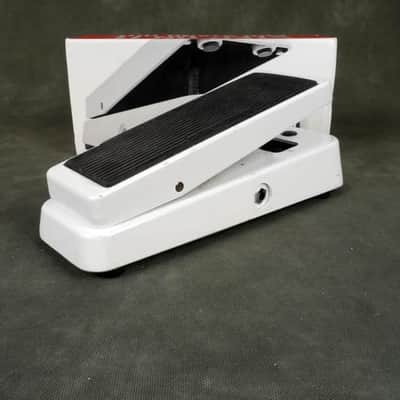 Dunlop 105Q Cry Baby Bass Wah 1999 - Present - White image 6