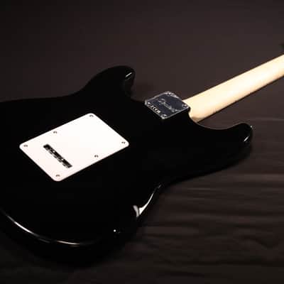 Squier Squier Sonic Stratocaster Maple Fingerboard White Pickguard Black 779 image 8