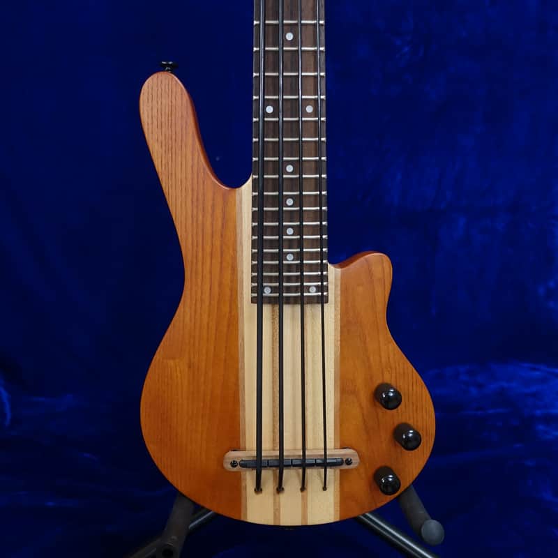 Mahalo Solid Electric Bass Ukulele, Bag - Natural image 1