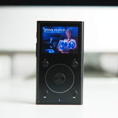 Fiio X1 2nd Gen Hi-res Audio Player in Excellent Condition (Black) image 4
