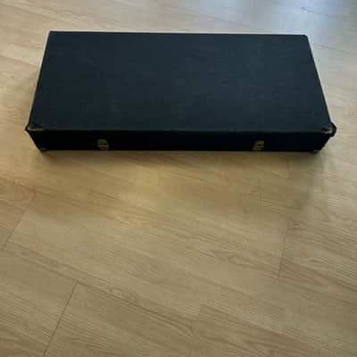 Hardcase that fits a Mandolin and Violin - Black image 6
