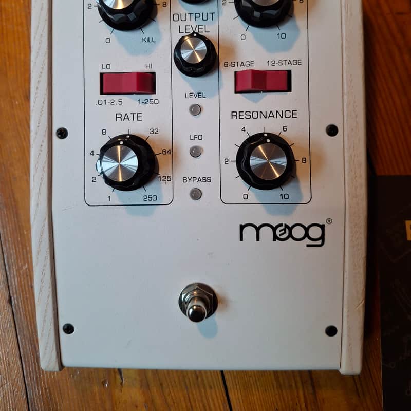 2012 Moog MF-103 Moogerfooger 12-Stage Phaser White