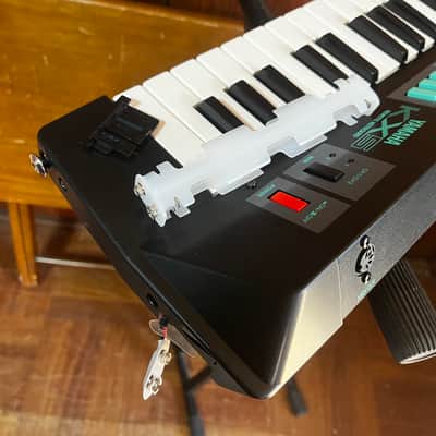 YAMAHA KX5 Black remote MIDI controller w/ original case Keyter image 8