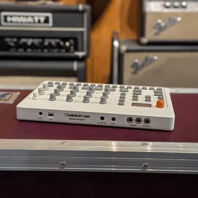 Elektron Model:Samples 2019 - 2020 - White image 3