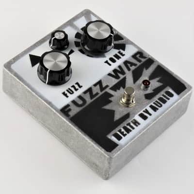DEATH BY AUDIO FUZZ WAR image 5