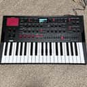 Korg Modwave mkii 37-Key Wavetable Synthesizer