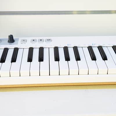 Arturia Keystep Solid Oak Stand from Synths And Wood image 3