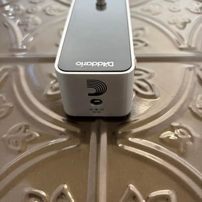 Immagine Used D'addario PW-CT-20 Chromatic Pedal Tuner - Silver - 4