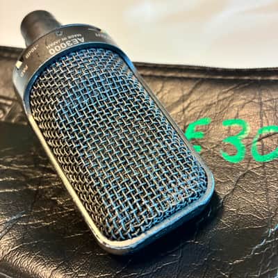 Audio-Technica AE3000 Large-Diaphragm Cardioid Condenser Mic 2010s - Black image 5