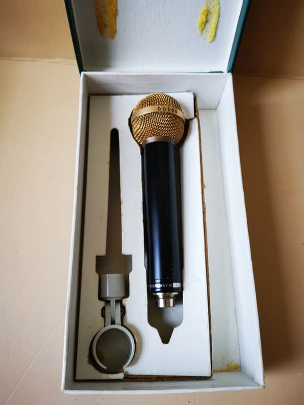 Beyer M260 by Dynacord ribbon 's microphone image 1