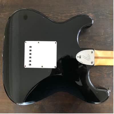 Fender Stratocaster, Alder Body, Maple Fretboard  1977 - Black image 6