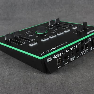 Roland VT-3 Voice Transformer - 2nd Hand image 5