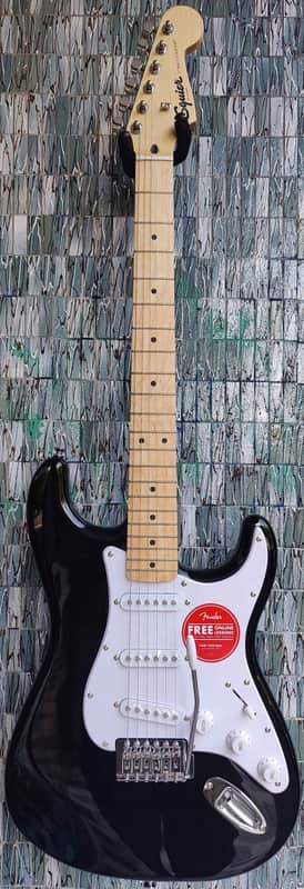 Squier Sonic Stratocaster, Maple Fingerboard, White Pickguard, Black image 1