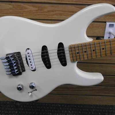 Washburn G-3V 80s White image 2