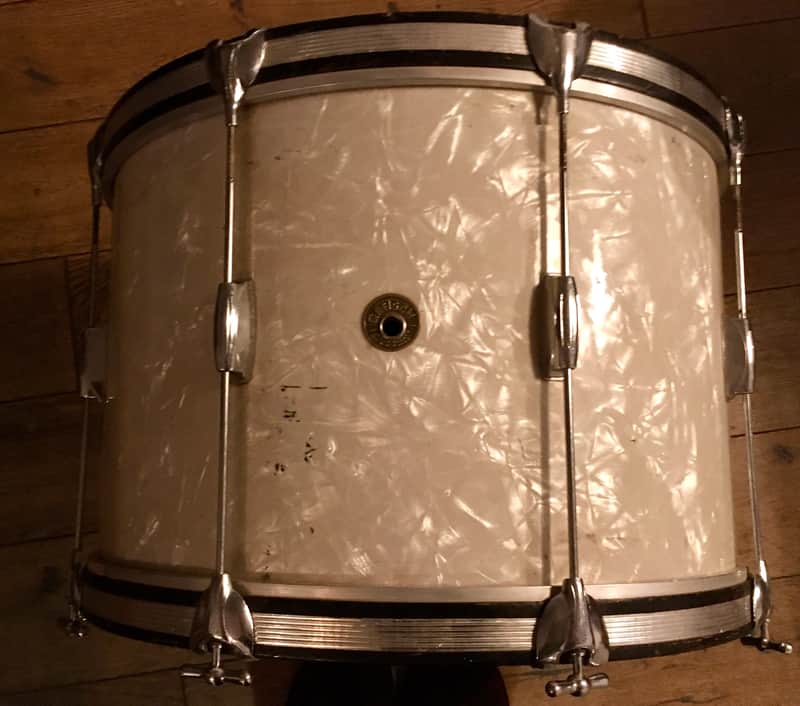 VINTAGE - Gretsch play boy 1965 kick drum 22 x 14 image 1