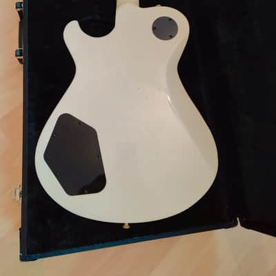 Knaggs Kenai T - Creme Relic image 8