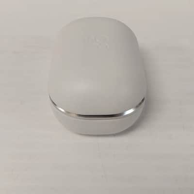 B & O E8 Motion Earbuds image 6