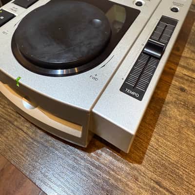 Pioneer CDJ-100S CD Players (Pair) - One Working, One for Spares image 6