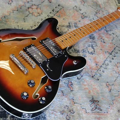Squier Classic Vibe Starcaster Sunburst image 1