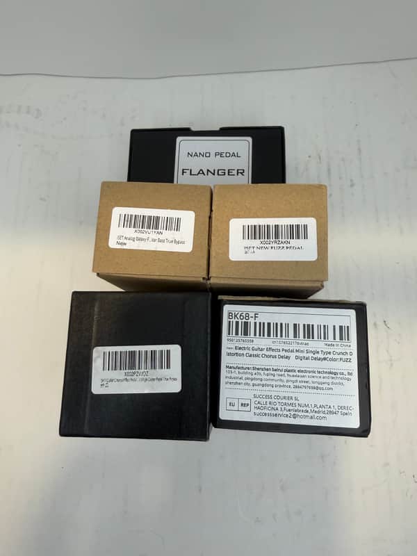 Basically brand new iset /rowin Fuzz /flanger/ chorus 2024 - Black / pink/ grey/ silver / purple image 1