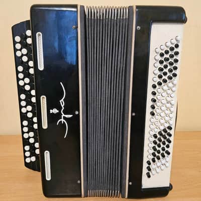 Button Accordion Era 100 Bass USSR Bayan Straps Soviet Made in Russia Vintage image 1