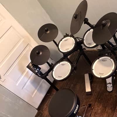 Roland TD-1DMK V-Drum Kit with Mesh Pads, Extra Crash Cymbal, and Tama Throne