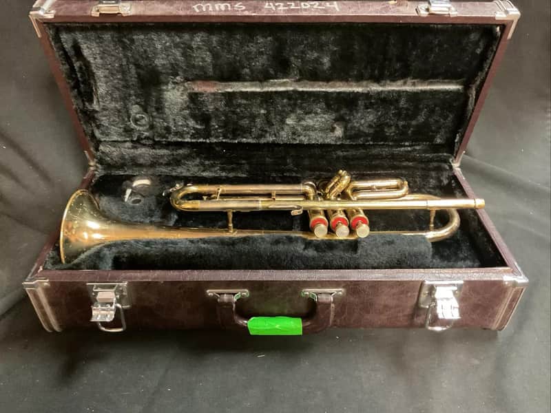 Conn Director Trumpet serial 420224 - Lacquer image 1