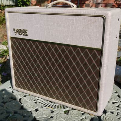 Vox AC15HW1 Hand-Wired 2-Channel 15-Watt 1x12" Guitar Combo 2010 - 2019 - Fawn image 3