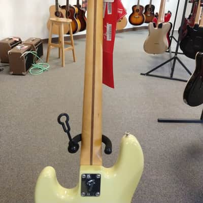 Mint Demo Fender Player II Jazz Bass Guitar - Hialeah Yellow with Rosewood Fingerboard image 7