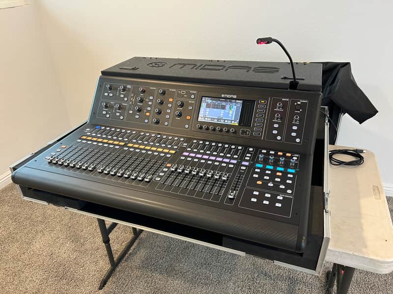 Midas M32 LIVE 40-Channel Digital Console image 1
