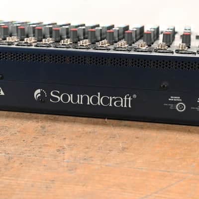 Soundcraft MFXi 20/2 20-Channel Analog Mixer with Effects CG01TRV image 9