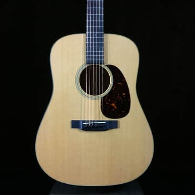 Martin Standard Series D-18E | Reverb Canada