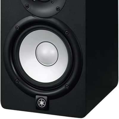 Yamaha HS5 Pair 2-way bass-reflex bi-amplified nearfield studio monitors with 5 inch woofers image 4