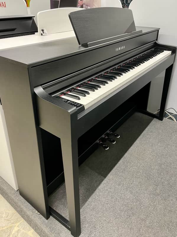 Yamaha CLAVINOVA CLP-545 BK image 1