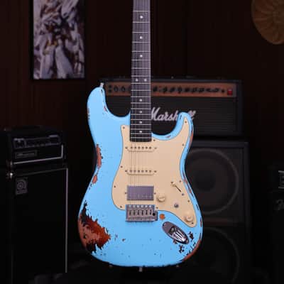 Dhatarattha HSS Strat-Style – Surf Blue Over Sunburst Nitro Relic image 2