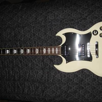 White MIJ Photogenic SG with Gibson deluxe tuners and open book