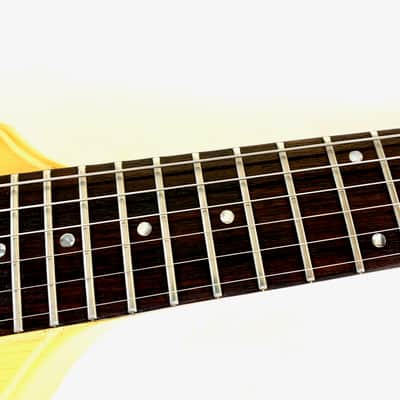 Gibson Flying V 1984 Alpine White image 15