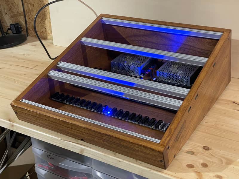 Uryan Modular 10U / 84 HP Tabletop Series eurorack case image 1