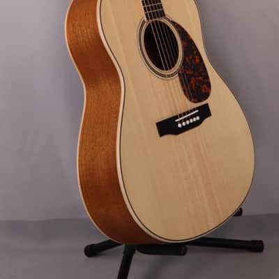 Larrivee L-03-MH: Solid Sitka Spruce Top, Solid Mahogany back and sides. 2026 image 3