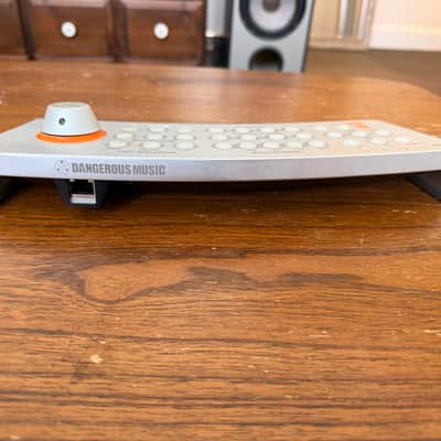 Dangerous Music MONITOR ST Remote-Controlled Stereo Monitor Controller 2005 - 2020 - Silver image 4