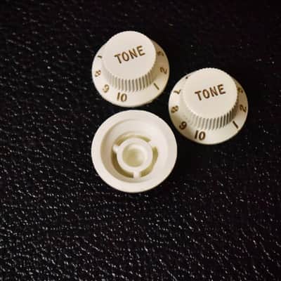 Fender 005-6254-049 Stratocaster Knobs (3) 2010s - Parchment Bild 2