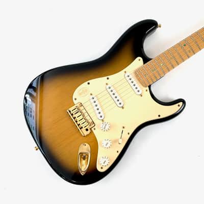 Fender Stratocaster American Deluxe 50th Anniversary Sunburst 2004 image 3