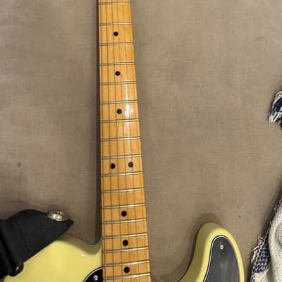 Fender Player II Telecaster HH 2024 - Present - Hialeah Yellow image 4