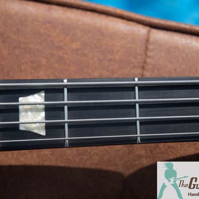 1995 Gibson Les Paul Standard Bass - Upgraded Bartolini Active Electronics - Solid Ebony Fretboard - Pro Set Up w Perfect Frets/Action/Intonation - Demo Video! image 8