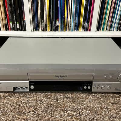JVC HR-S3911U Super VHS ET VHS/S-VHS VCR Player Recorder w/ Cables TESTED ✅ image 2