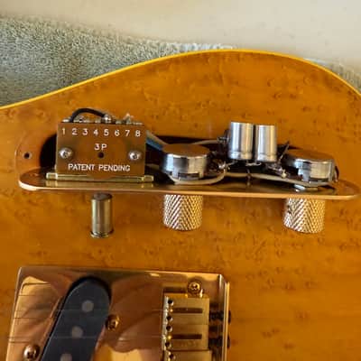 Telecaster with Fender Telecaster Staggered Tuning Machines - Birdseye Maple Telecaster 2000's - gloss image 17