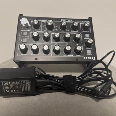 Moog Minitaur Rev2 TBP002 2012 - Present - Black image 3