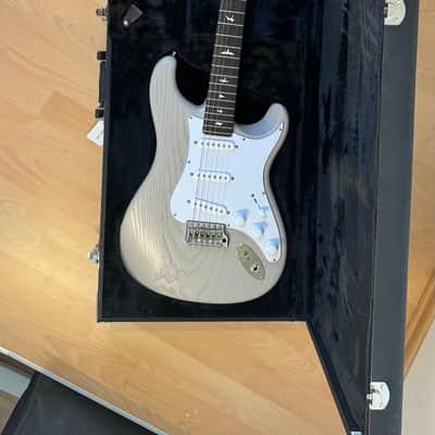 PRS Silver Sky John Mayer Signature "Dead Spec" 2023 - Present - Moc Sand Satin Nitro image 23