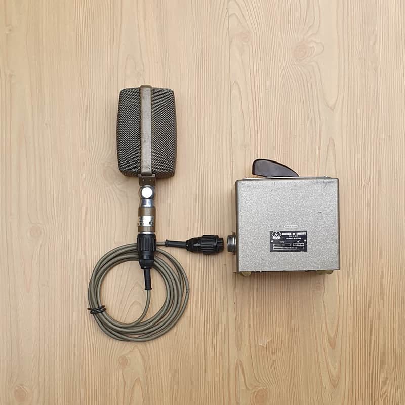AKG D36 - RAREST VINTAGE DYNAMIC MIC, FULL BASSES, SWITCHABLE PATTERN image 1