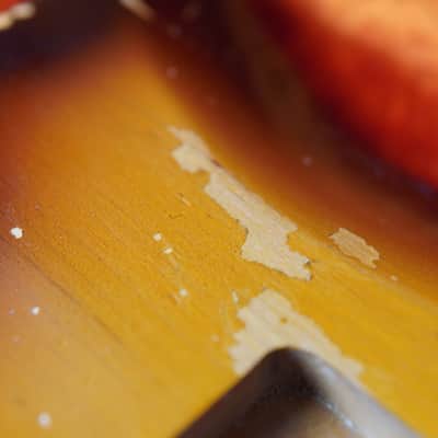 Freakaster Stratocaster Relic Body 3 Tone Sunburst image 5